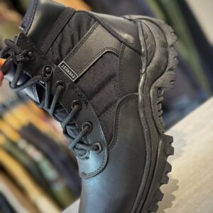 Bota Negra Corta Estandar
